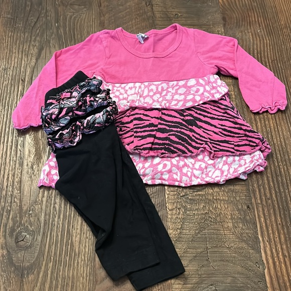 Kota Couture 6-12 Month Ruffle Set - Picture 3 of 5